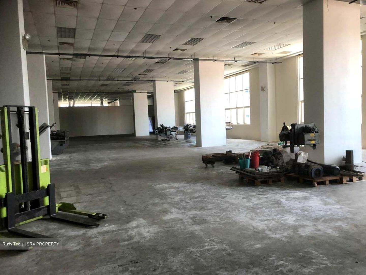 Upper Paya Lebar Road (D19), Factory #459607631